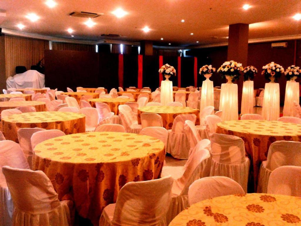 Paragon City Hotel Ipoh Esterno foto